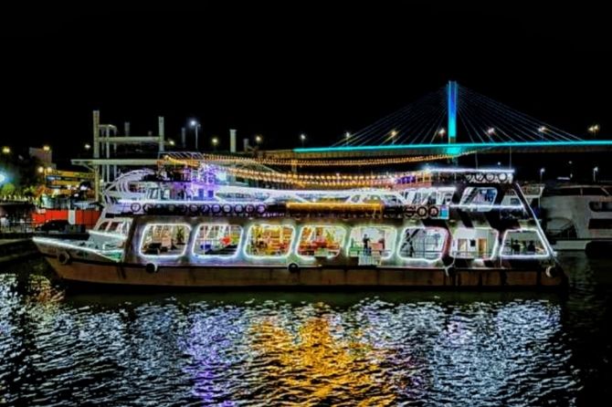 Princesa Dinner Cruise Party Goa